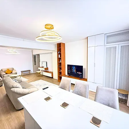 Velvet Blush - Mamaia Nord Apartman Năvodari
