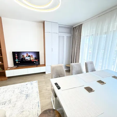 Velvet Blush - Mamaia Nord *